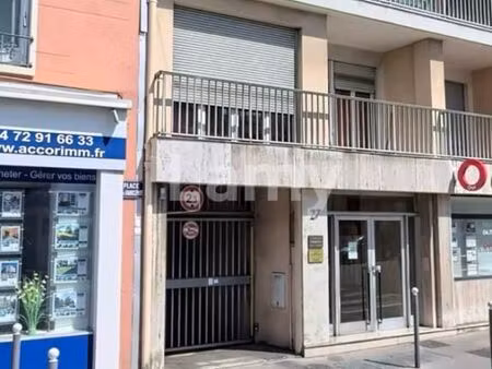 garage/box 12 m² villeurbanne