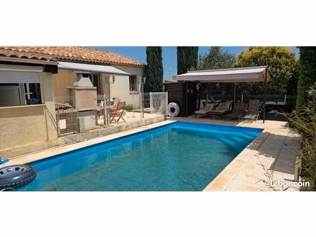 maison bbc non mitoyenne 106 m² avec piscine et garage attenant de 36 m² / 564m2 / piscine