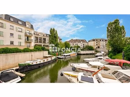 à vendre – bel appartement 3 pièces de 67 m² avec vue sur la marina – port cergy