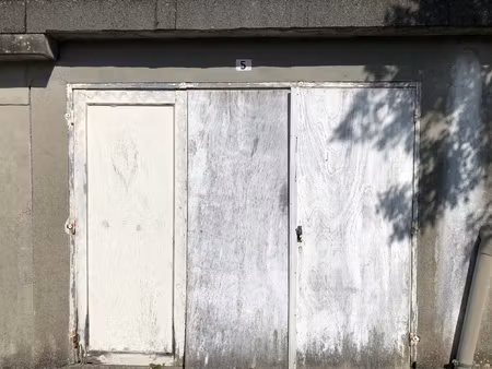 à louer garage fermé à vierzon