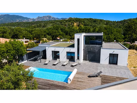 vente maison 7 pièces 211 m² porto-vecchio (20137)
