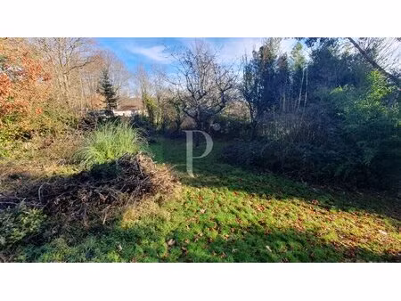 terrain divisible avec maison à rénover