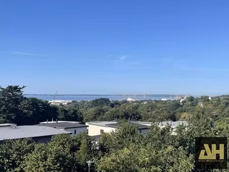 guipavas - appartement t3 de 58 m² - vue mer - balcon - parking et ascenseur