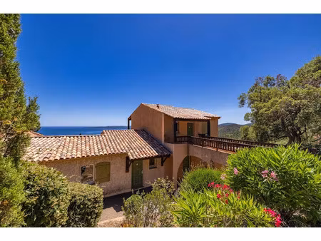 vente appartement 2 pièces 36 m² à roquebrune-sur-argens (83520)  210 000 €