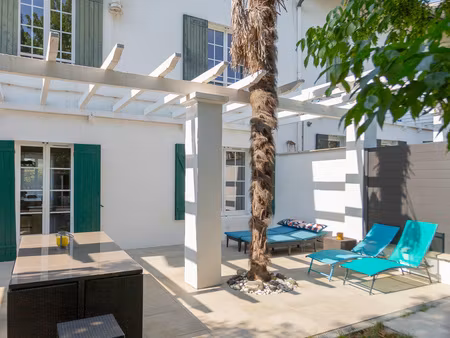 bayonne - quartier beyris - maison 3 niveaux - jardin - 880