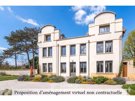 maison bourgeoise rénovée en fond d'impasse - tassin bourg