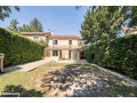 maison 6 pièces 119 m²