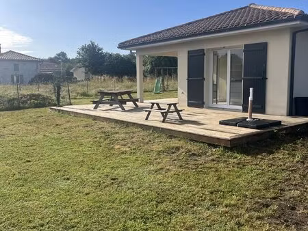 maison récente 3 chambres avec jardin