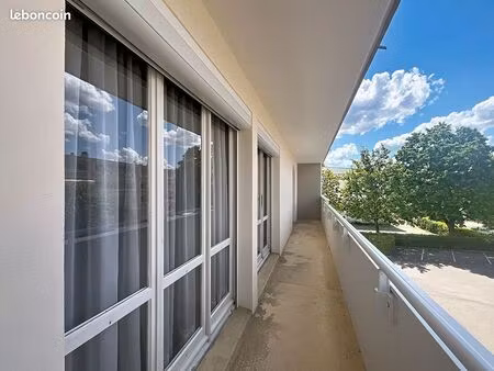 appartement 3 pièces 69 m²