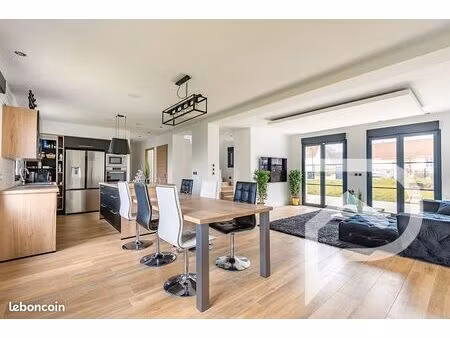 maison 6 pièces 142 m²