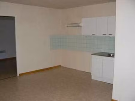 location appartement 3 pièces à oudon (44521) : à louer 3 pièces / 52m² oudon