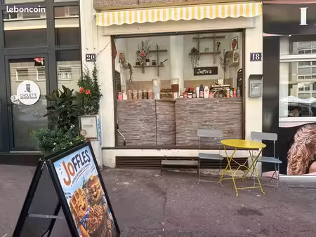 vente mur — stand food 4 m² — le panier / vieux-port (13002)