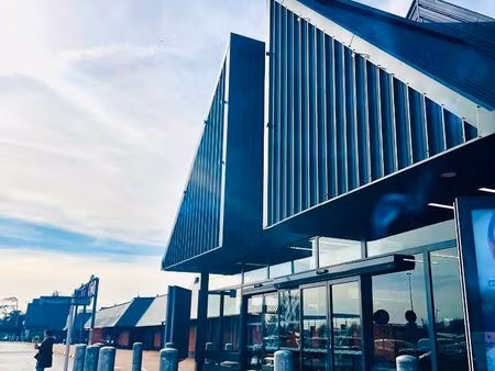 a saisir - location 40 m2 en centre commercial