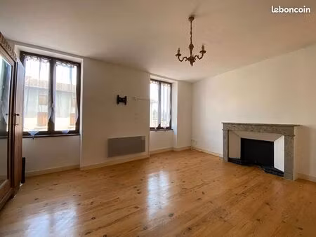 maison de village 3 pièces 70 m²