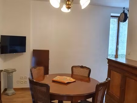 a louer charmant appartement meublé en plein cœur d'audierne