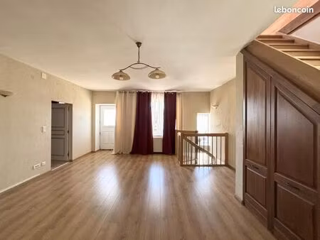 maison 6 pièces 174 m²
