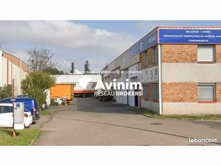 local 576 m² corbas