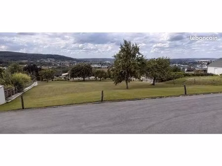vends terrain avec belle vue