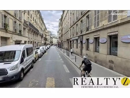 commerce 30 m²