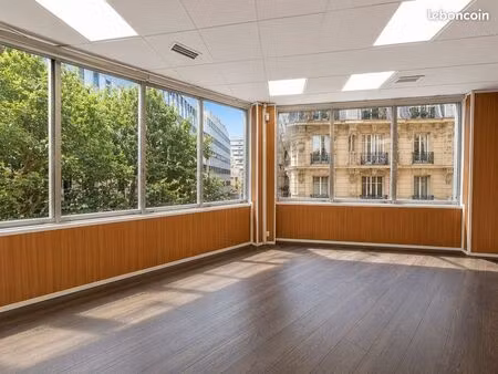 bureaux 170 m²