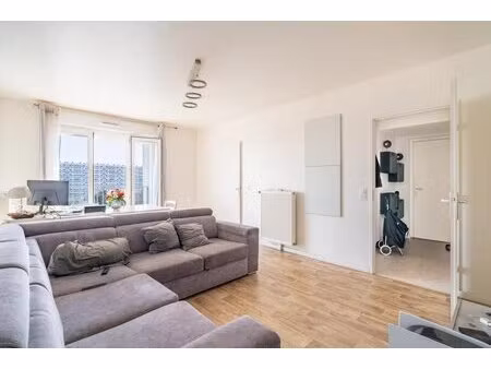 appartement de 2 pièces de 49 m² à la courneuve