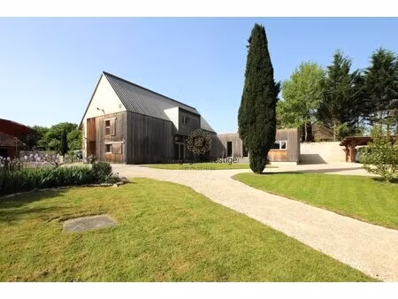 rare belle propriete contemporaine et ecologique au coeur de la campagne en bord de...