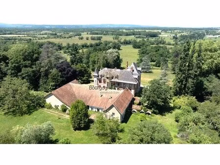 demeure de maitre du xixe siecle de 672 m² - 12 chambres- maison de gardien de 139 m² -...