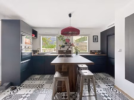 location appartement 3 pièces  59.00m²  sainte