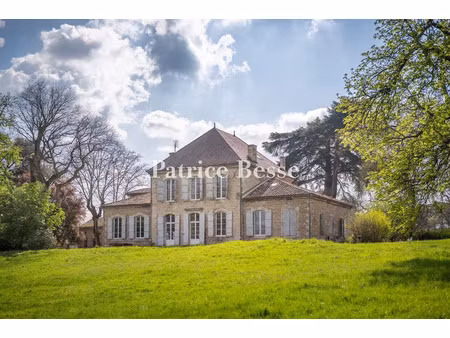 vente propriété 16 pièces 680 m² à agen (47000)  1 200 000 €