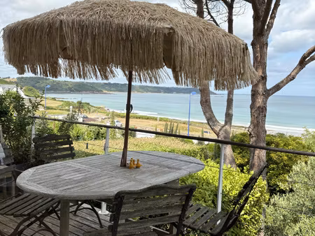 vue imprenable sur la mer
