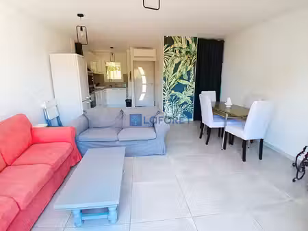 carqueiranne - maison 3 pièces de 60 m2 meublé avec terrasse et garage