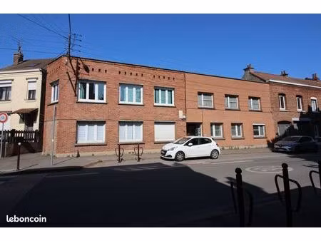 immeuble 5 pièces 325 m²