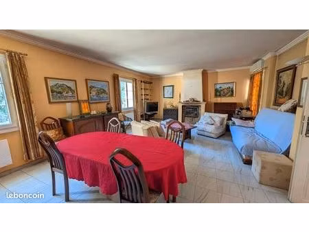 villa 5 pièces 137 m²