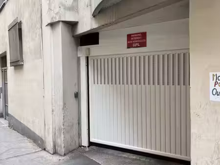 parking voiture souterrain sécurisé – caméra + gardien