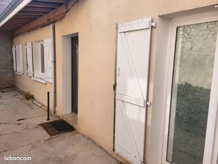 loué f1 bis 38 m2