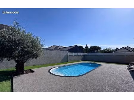 maison 3 chambres 99m2 avec piscine
