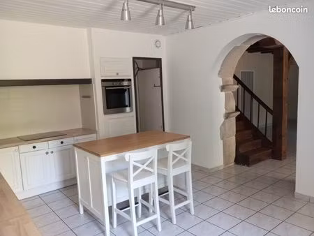 maison de bourg  4 chambres et jardin  123 m2  classe c