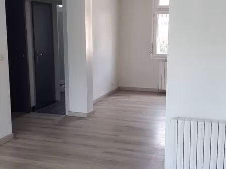 appartement f3 lumineux  disponible en aout