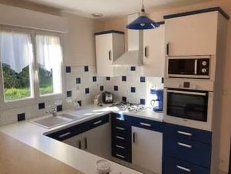 location maison meublé à névez (29920) : à louer meublé / 90m² névez