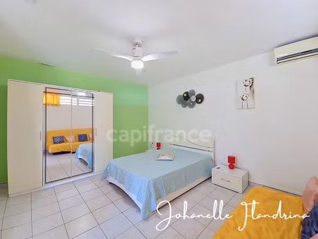 location meublée appartement 2 pièces 32 m² à gourbeyre (97113)  680 €
