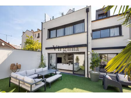 propriété d'exception au coeur de charentonneau - 350 m² habitables - prestations ultra ha