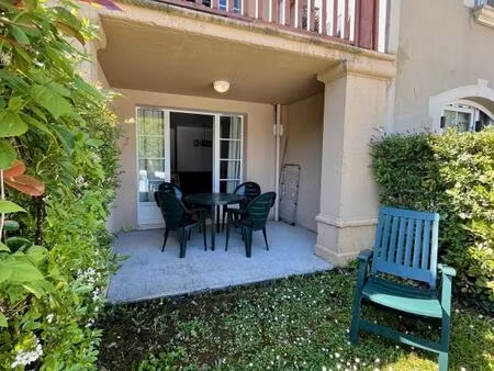 t2 clé en main avec jardin privatif & piscine chauffée