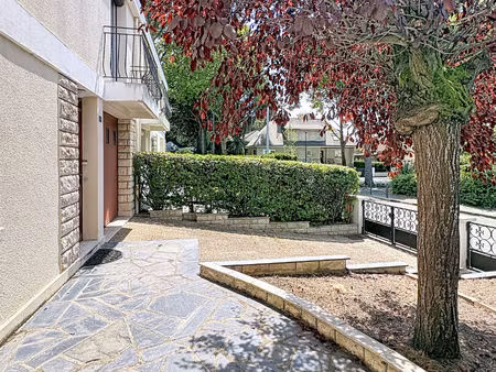 maison à vendre à angers 3 chambres et un bureau avec garage  proche ligne de tramway  éco