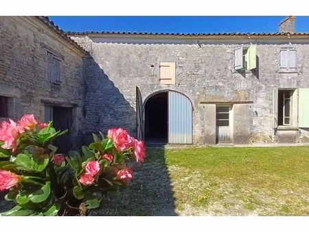 maison à vendre 3 pièces proche de jarnac (16)