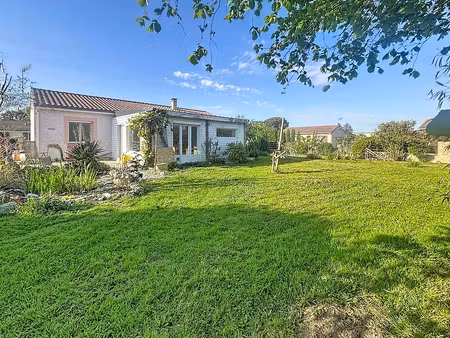 maison de plain pied de 103m² a lacour st pierre