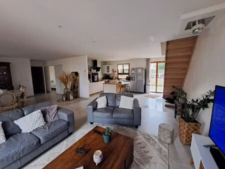 maison agréable à neuilly en thelle