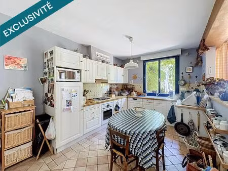 au calme d’une impasse  découvrez cette maison familiale à sablé-sur-sarthe !