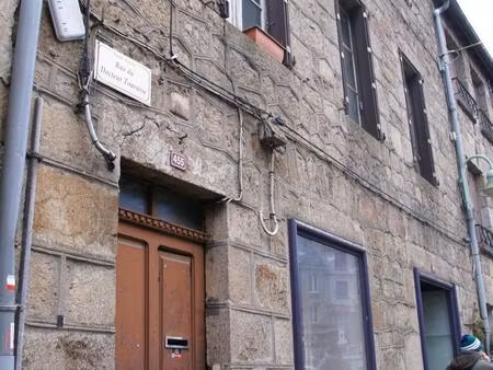 maison d'habitation . possibilité d'appartements séparés dans un immeuble