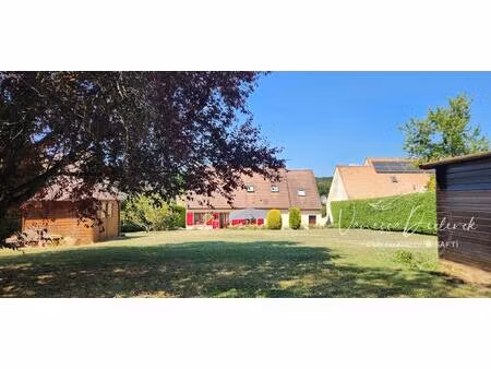 maison familiale 4 chambres et 1 bureau avec garage dans un environnement privilégié