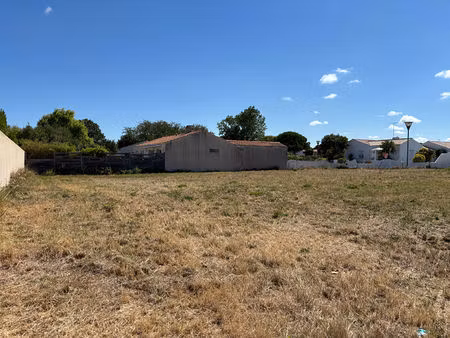 terrain saint gilles croix de vie 525 m2